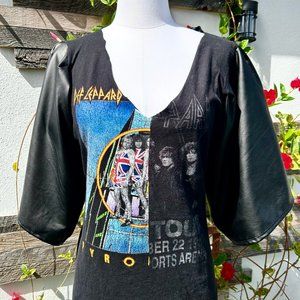 DEF LEPPARD VINTAGE RE-MASTERED T-SHIRT - LARGE